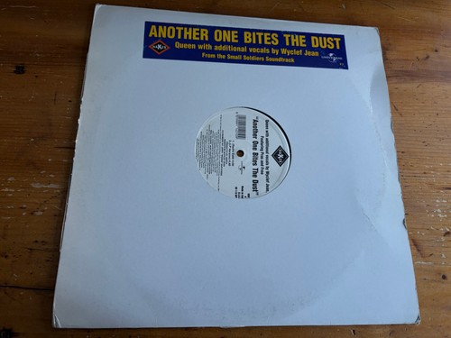 Italy 1998 queen with - 12",